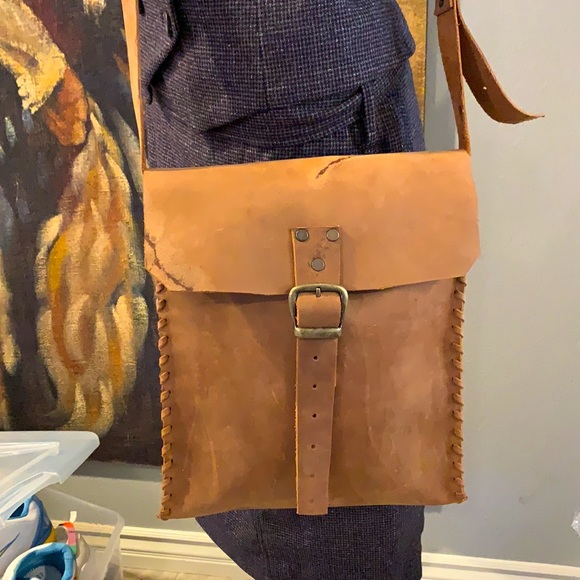 NWOT Rustic Leather Light Brown Crossbody Purse. - Picture 3 of 3